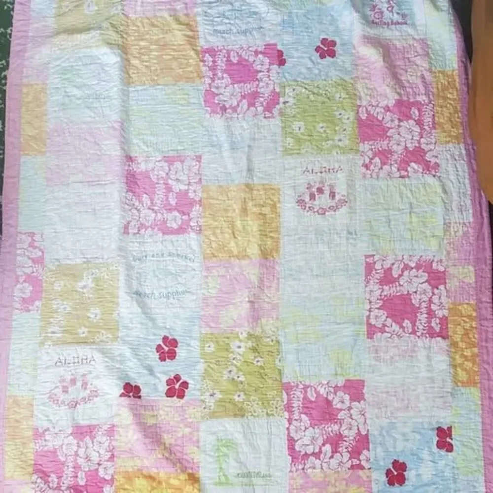 Pottery barn kids twin quilt